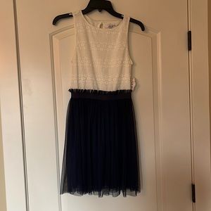 Women’s/Junior’s XS Navy and White Dress